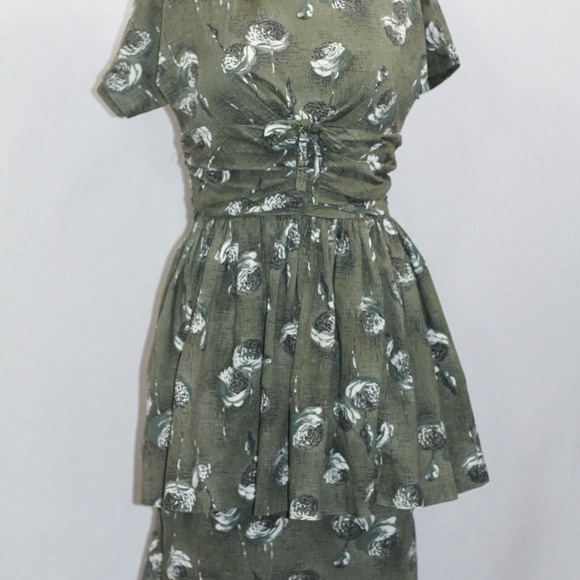 Green Floral Dress - Picture 5 of 10